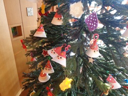 ツリーに飾ったよ