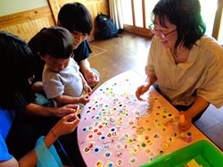 シールを選ぶようす