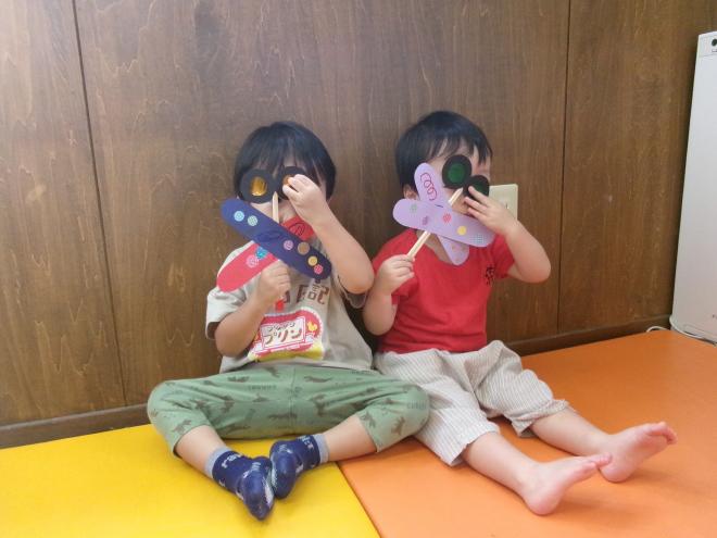 何色に見えるかな