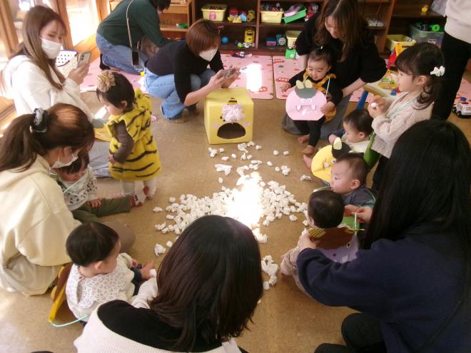 お部屋で豆まき