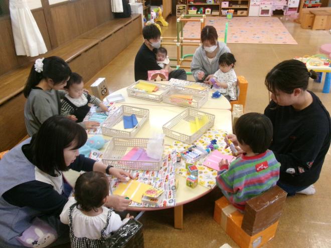 こいのぼり制作の様子